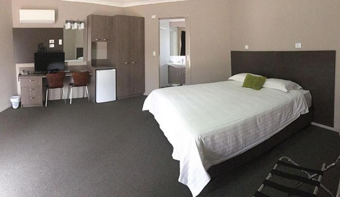 Bluestone Motor Inn Теннант-Крик Экстерьер фото