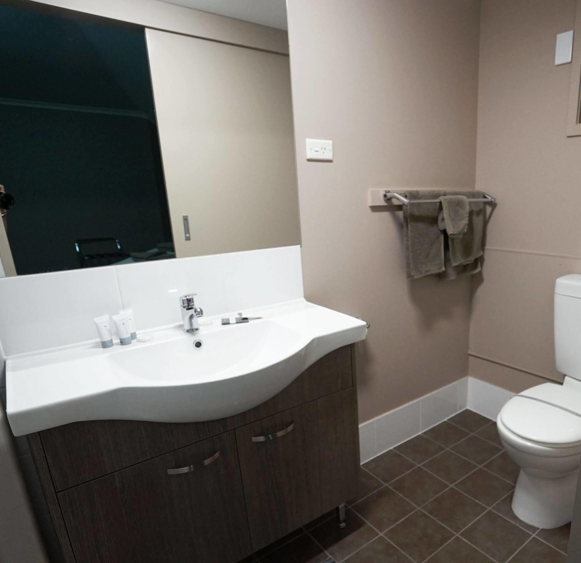 Bluestone Motor Inn Теннант-Крик Экстерьер фото