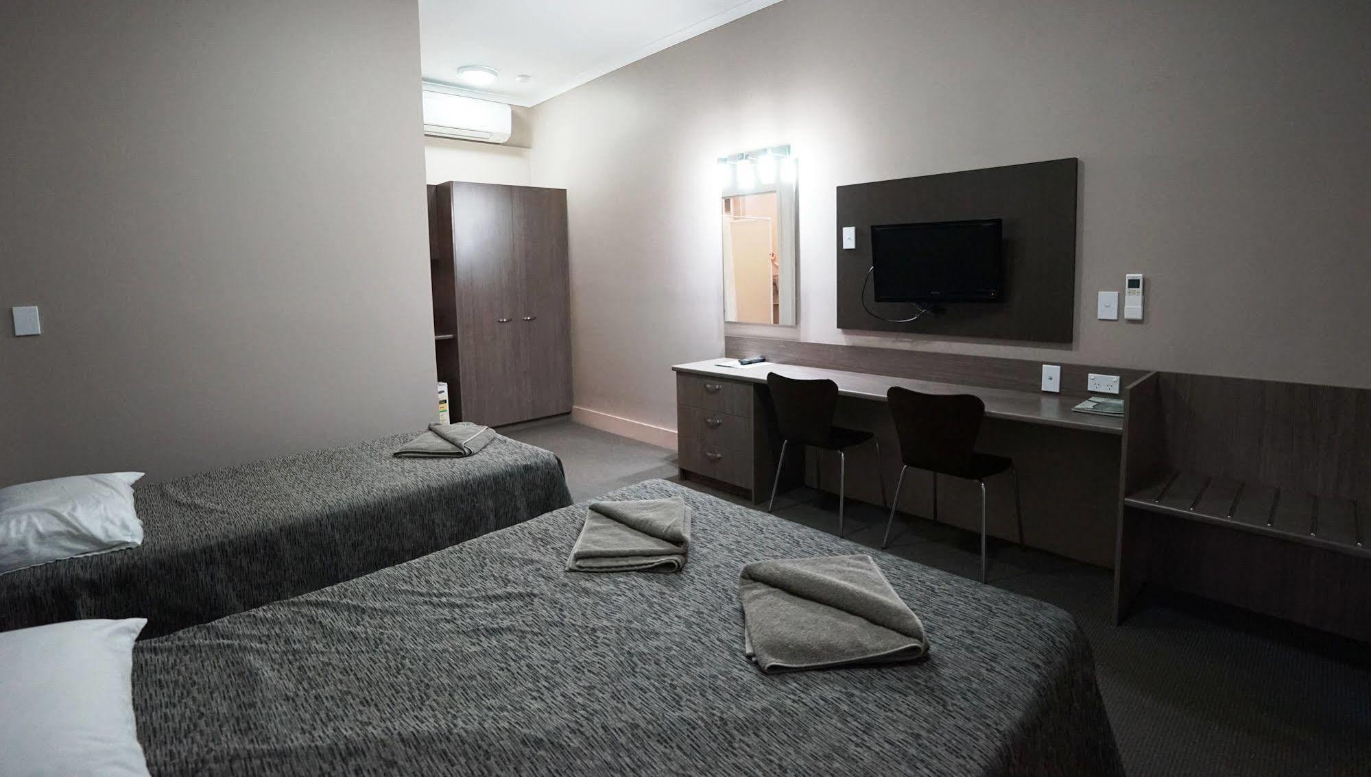 Bluestone Motor Inn Теннант-Крик Экстерьер фото